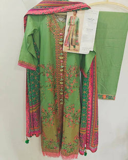 img_stitched_pakistani_suits_awwal_boutique