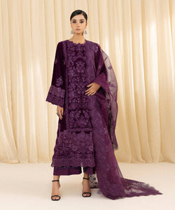 img_sapphire_velvet_suit_awwal_boutique