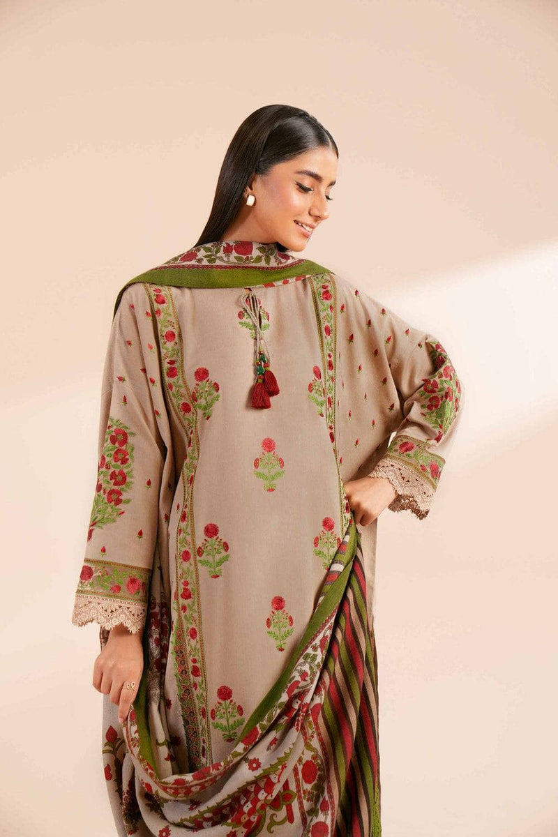 img_nishat_winter_24_awwal_boutique