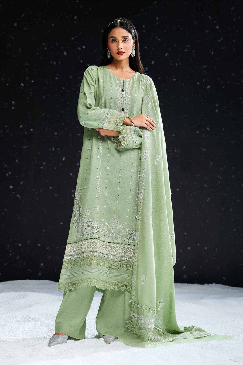 img_nishat_winter_24_awwal_boutique