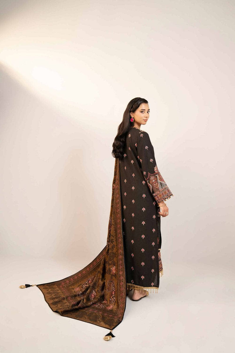 img_nishat_winter_24_awwal_boutique