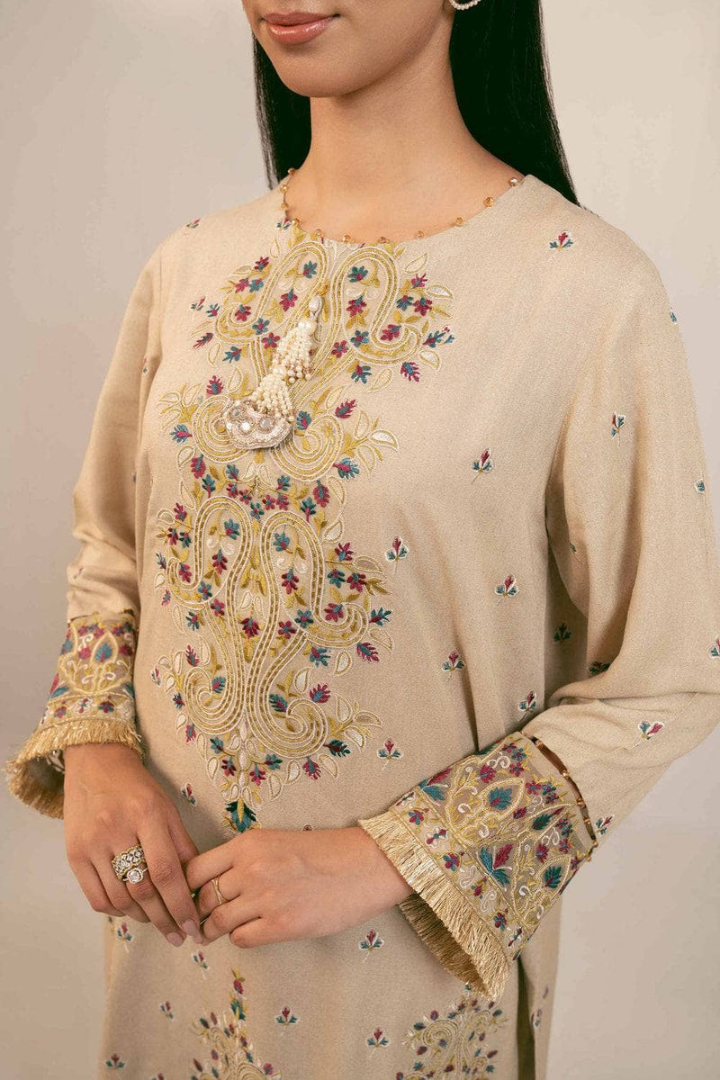 img_nishat_winter_24_awwal_boutique