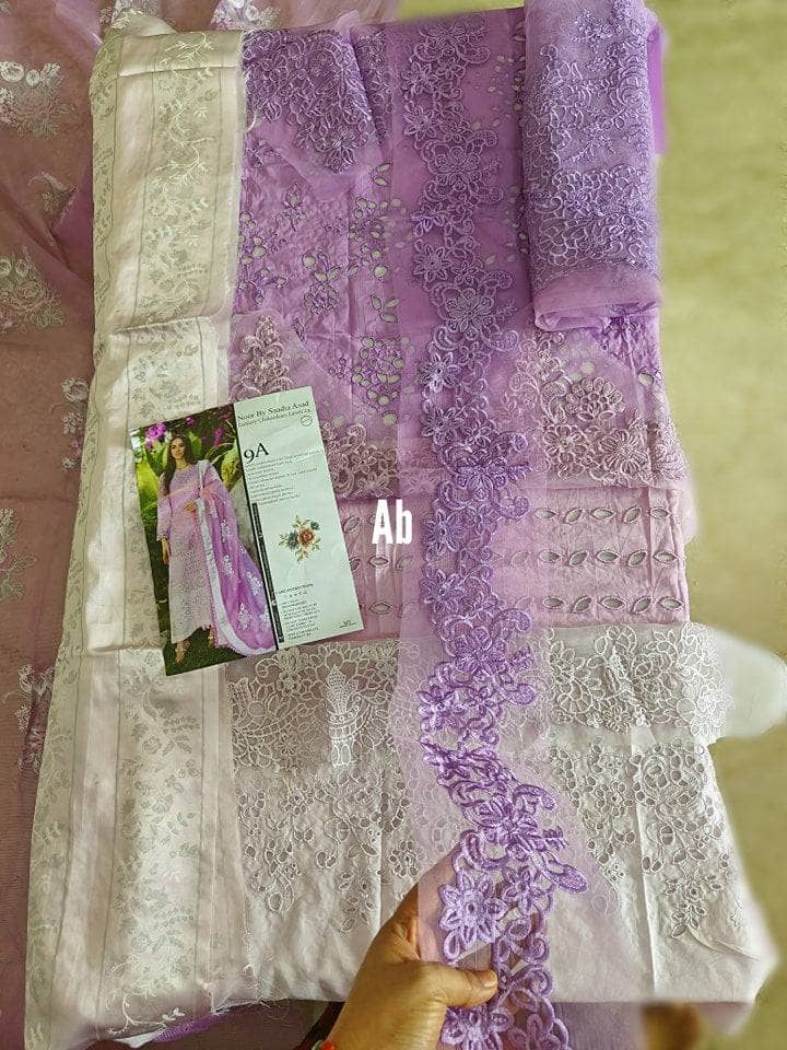 img_saadia_asad_chikankari_awwal_boutique