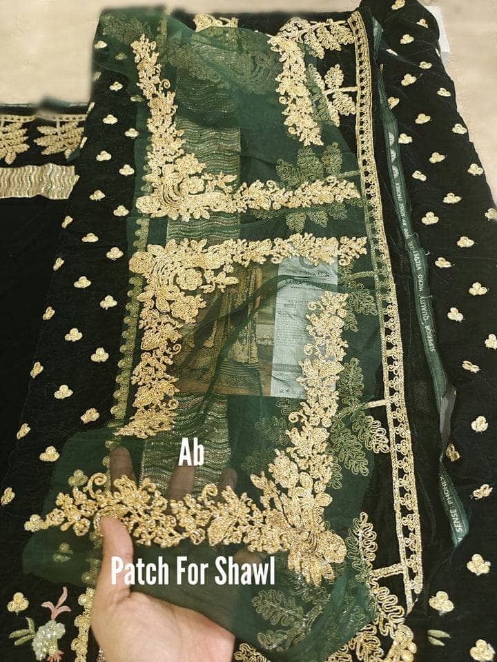 img_crimson_velvet_pakistani_suits_awwal_boutique