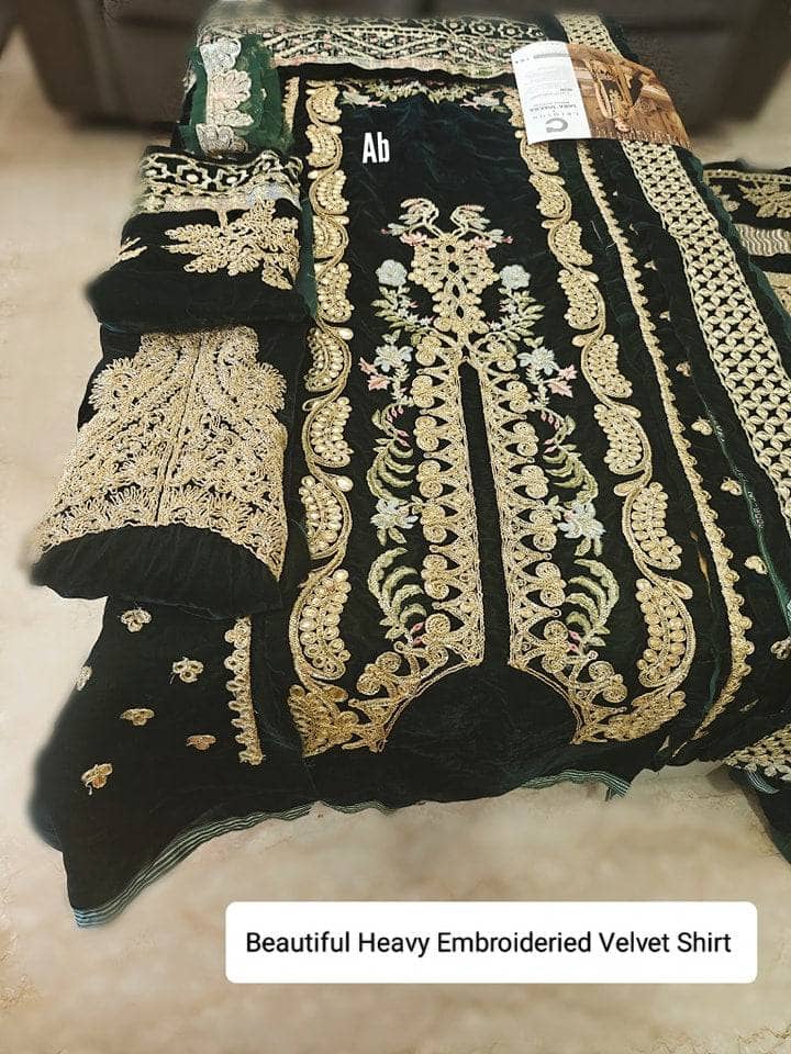 img_crimson_velvet_pakistani_suits_awwal_boutique