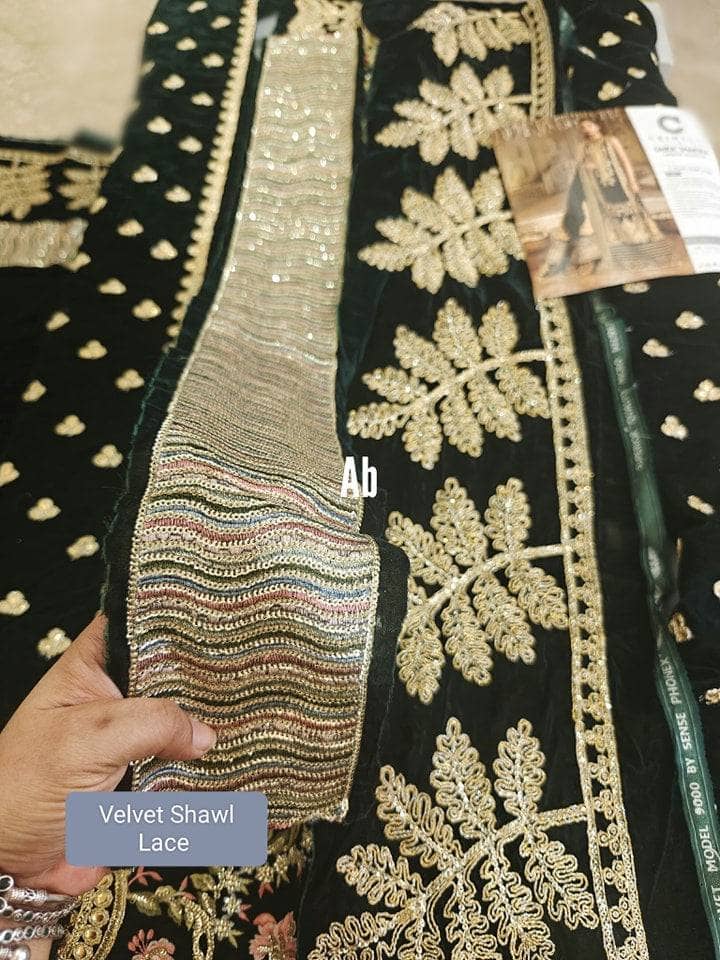 img_crimson_velvet_pakistani_suits_awwal_boutique