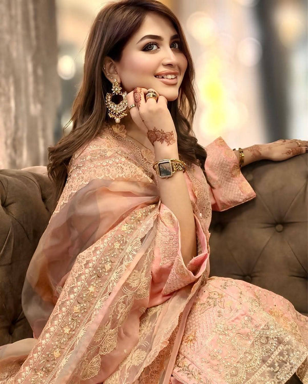 img_faiza_saqlain_awwal_boutique