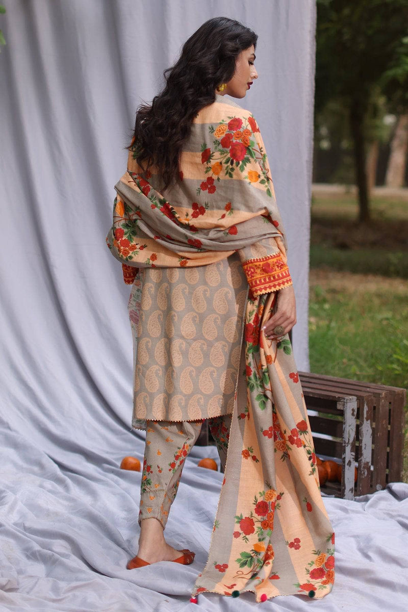 img_charizma_c_prints_fall_khaddar_awwal_boutique