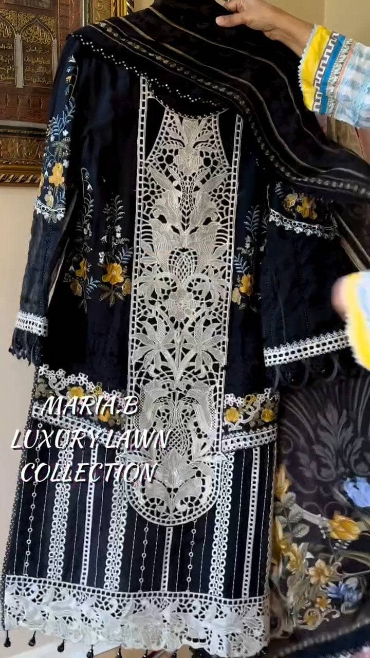 img_maria_b_lawn_24_awwal_boutique