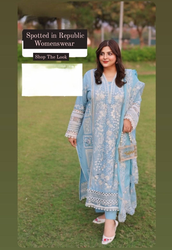 img_spotted_in_republic_womans_wear_awwal_boutique