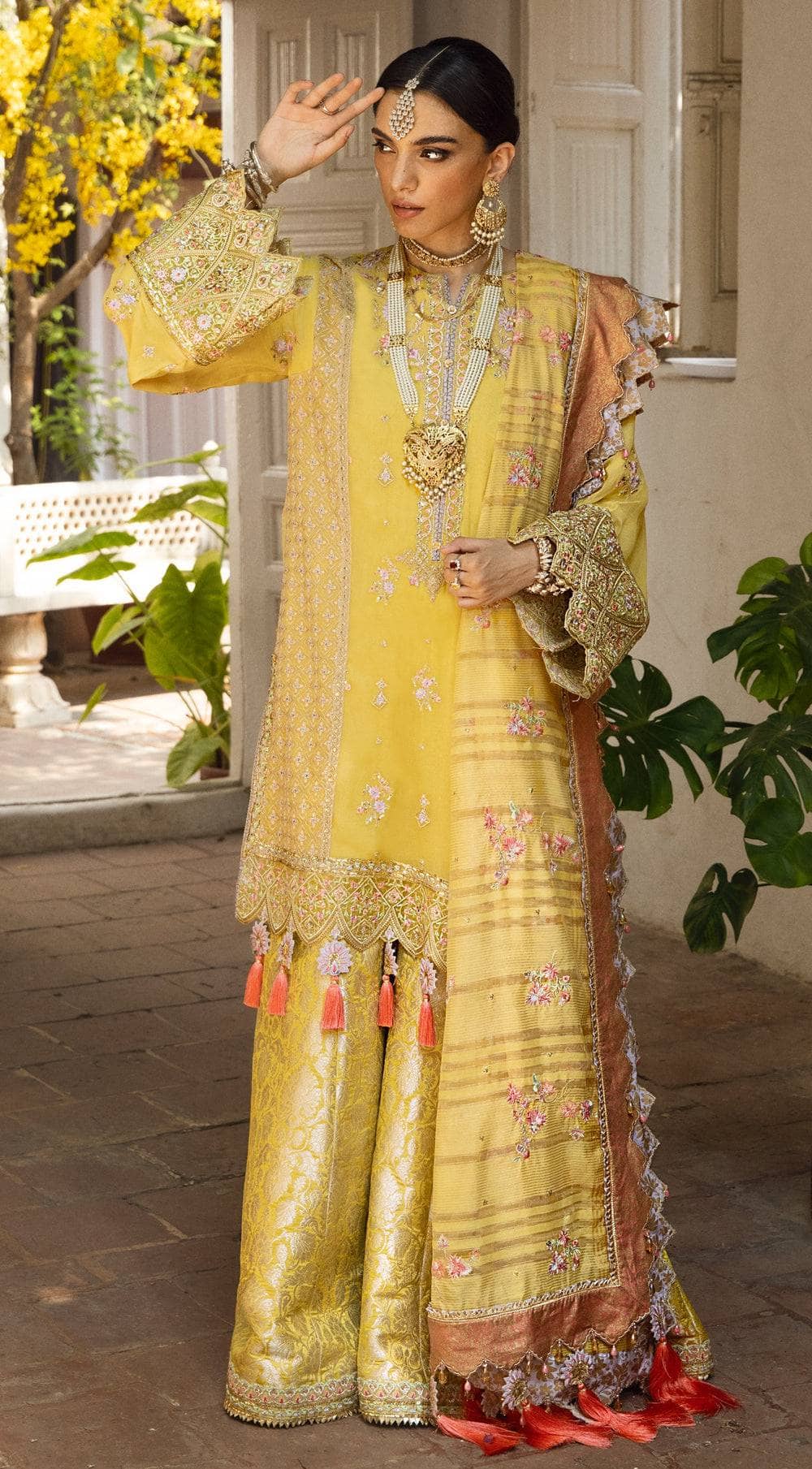 Kamiar Rokni by Anaya Awwal Boutique AWWALBOUTIQUE