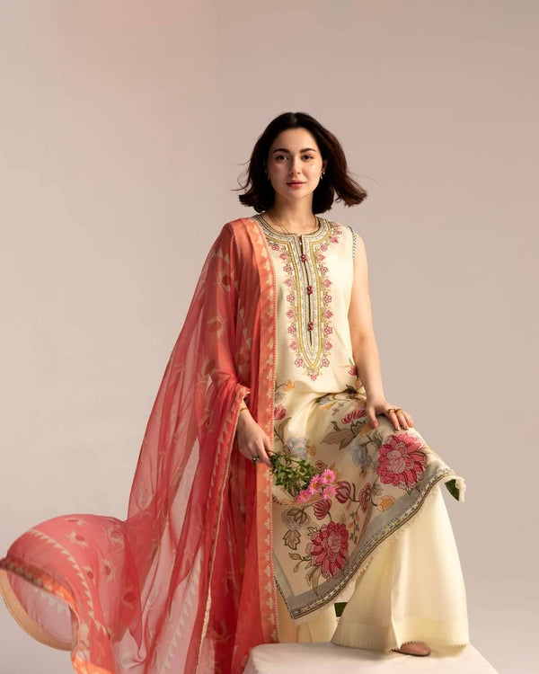 img_coco_lawn_by_zara_shahjahan_23_awwal_boutique