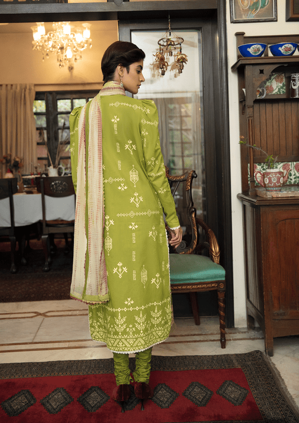 img_q_line_by_qalamkar_luxury_lawn_2021_awwal_boutique