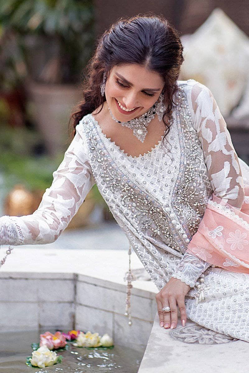 img_mushq_dastaan_festive_chikankari_awwal_boutique