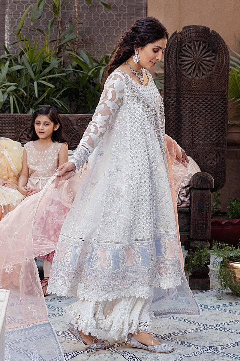 img_mushq_dastaan_festive_chikankari_awwal_boutique