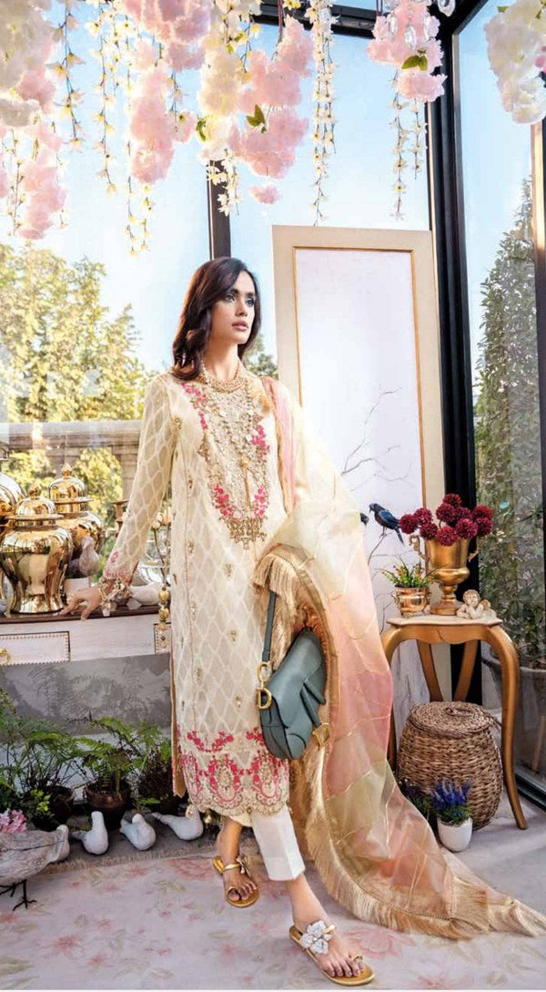 img_gul_ahmed_luxury_collection_2021_awwal_boutique